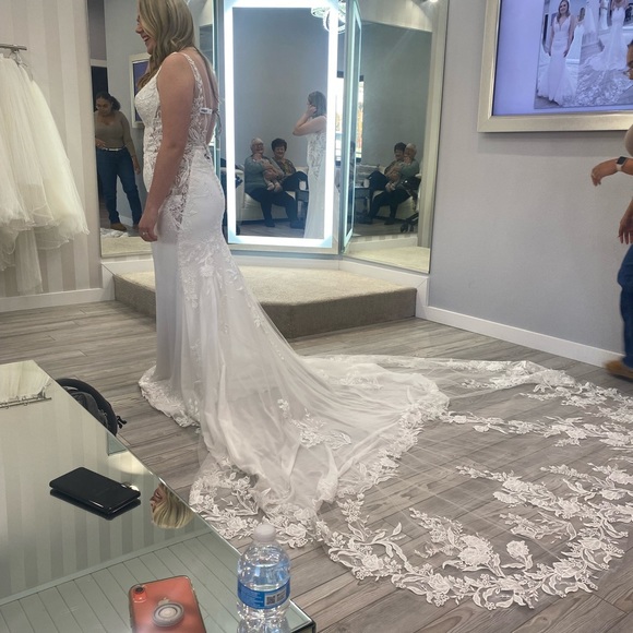 Sottero and Midgley wedding dress. STYLE: Alec 21SW861. Color: Ivory - Picture 11 of 11